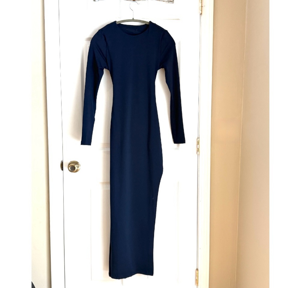 Elegant Navy Blue Long Sleeve Dress
